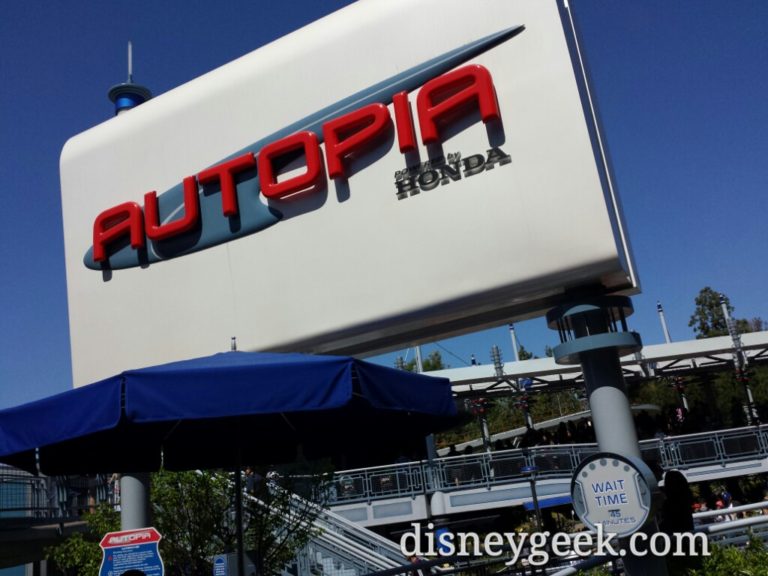 1st Look ASIMO Added to Disneyland Autopia - The Geek's Blog ...