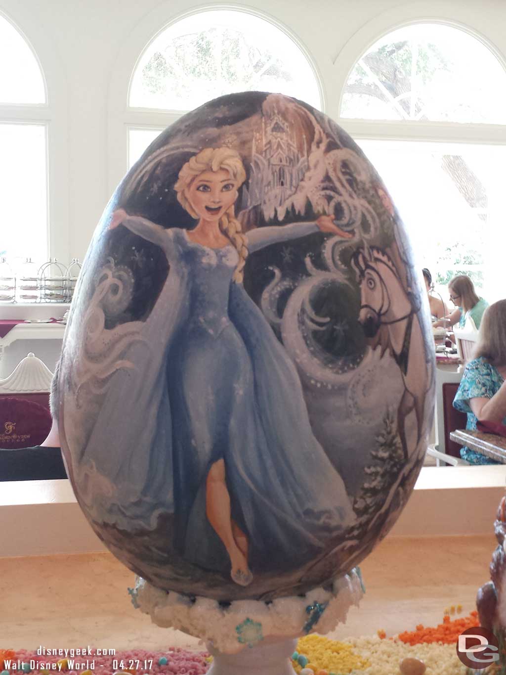 Frozen - Elsa Egg