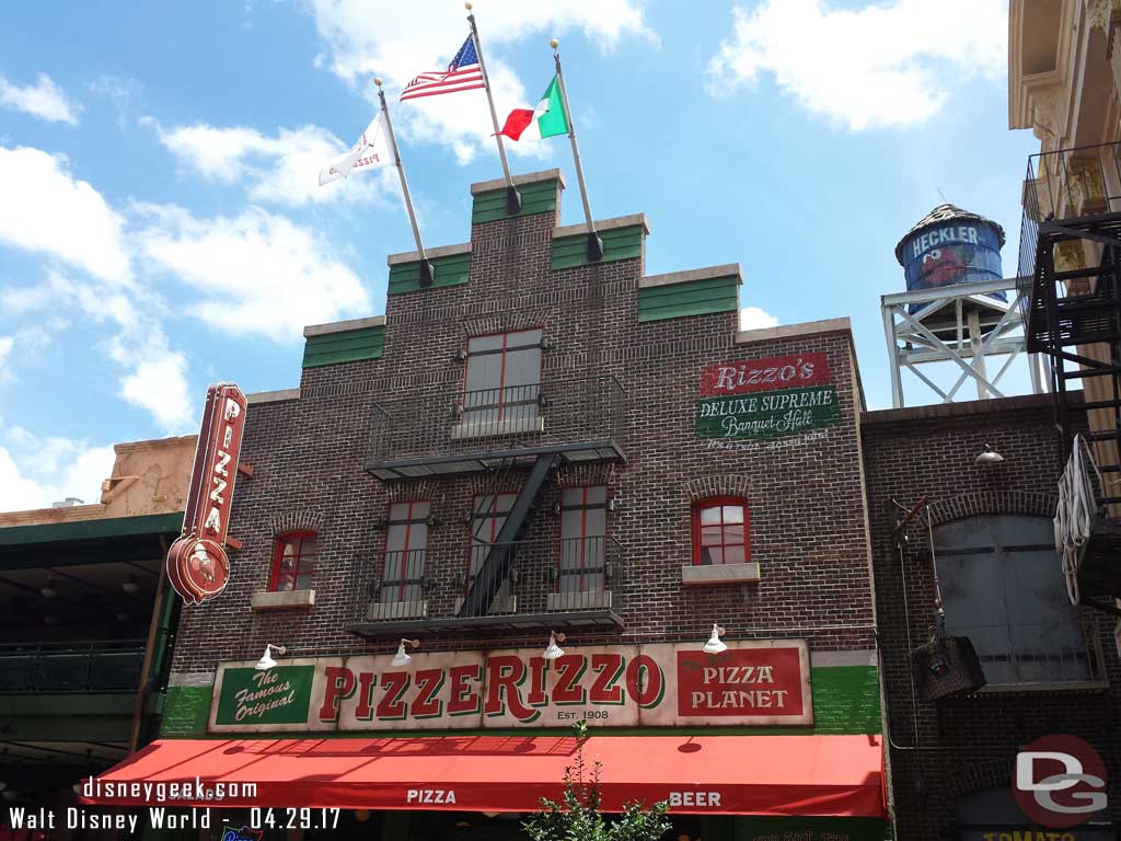 Time for lunch at PizzeRizzo