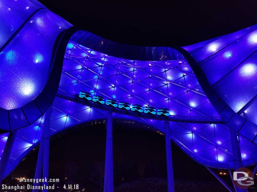 Shanghai Disneyland - Tron/Tomorrowland at night pictures - The Geek's ...