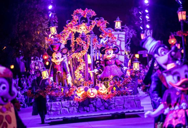 Succumb to the Spooky Fun at Shanghai Disney Resort this Halloween 04