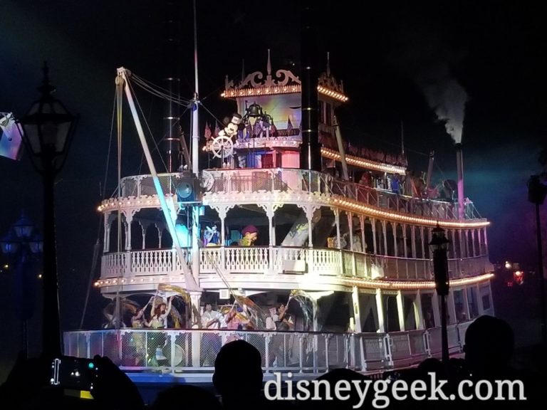 Mark Twain Riverboat during Fantasmic! - The Geek's Blog @ disneygeek.com