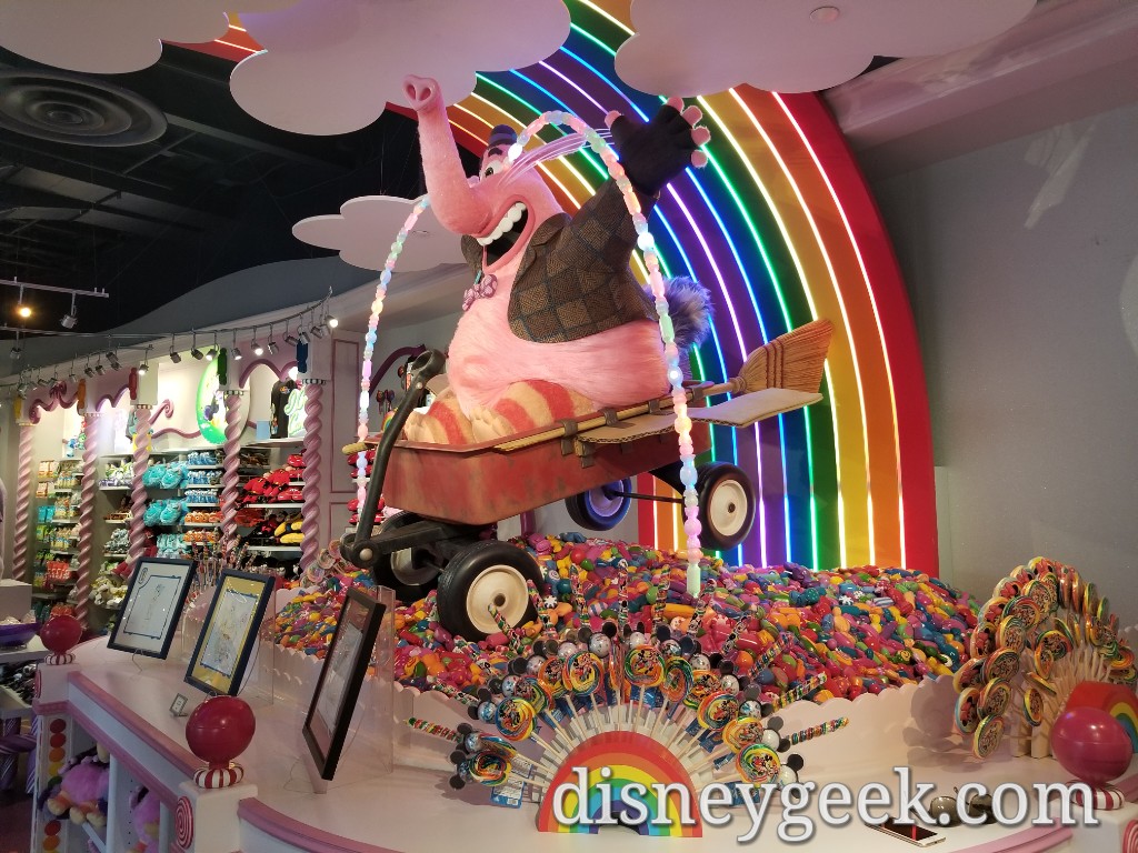 Bing Bong has arrived in his store on Pixar Pier (several pictures ...