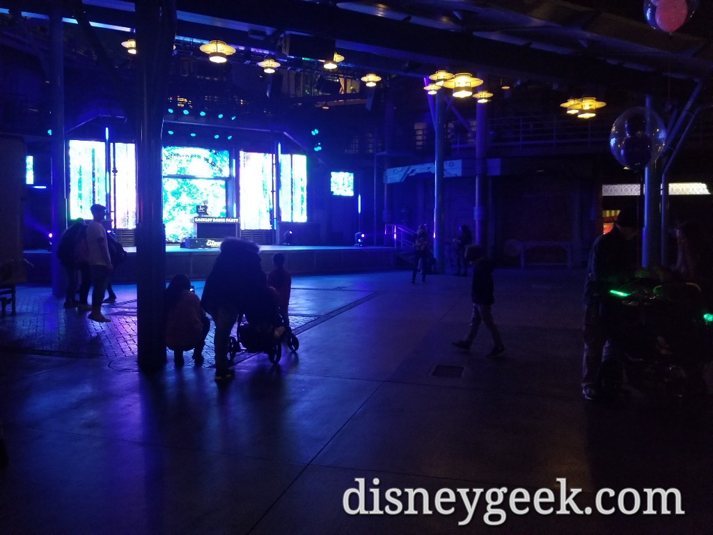 Backlot Dance Party at Disney California Adventure – The Geek's Blog