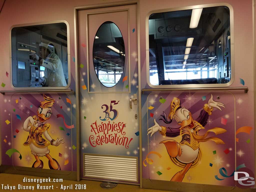 2018 Tokyo Disney Happiest Celebration Liner