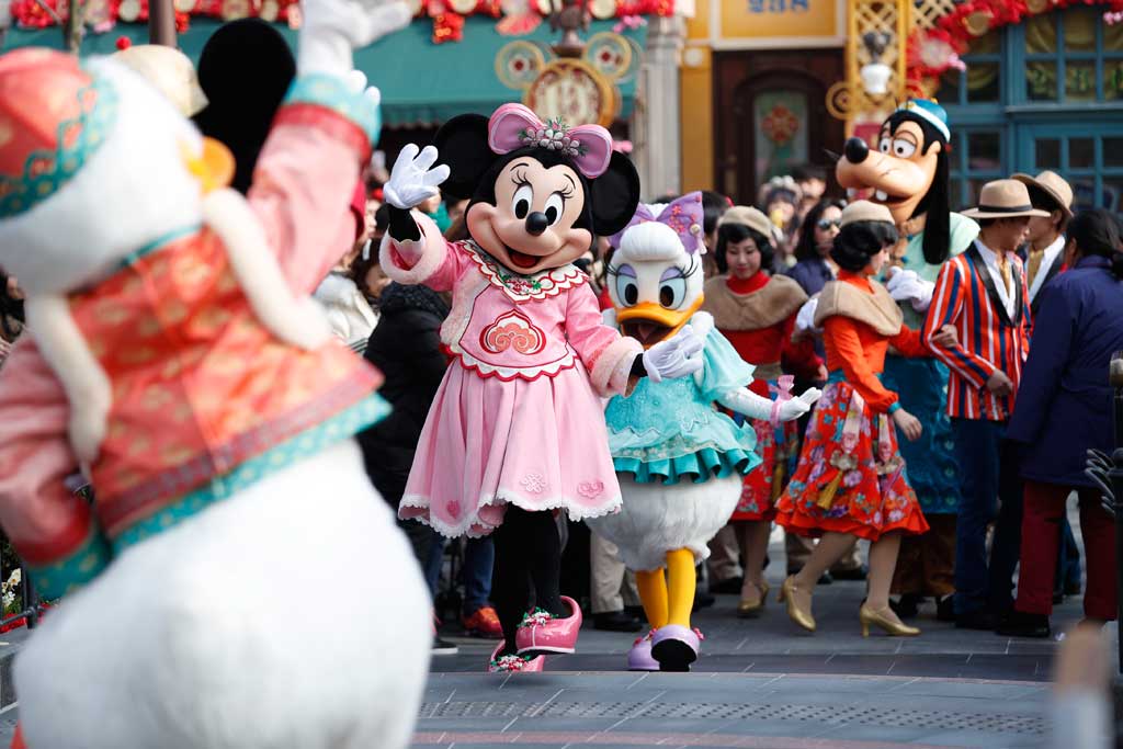 Shanghai Disney Welcomes the Year of the Pig - 上海迪士尼度假区喜迎猪年