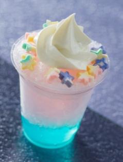 Soft Serve on Shaved Ice (Peach & Blue Jellied Dessert) 550 yen