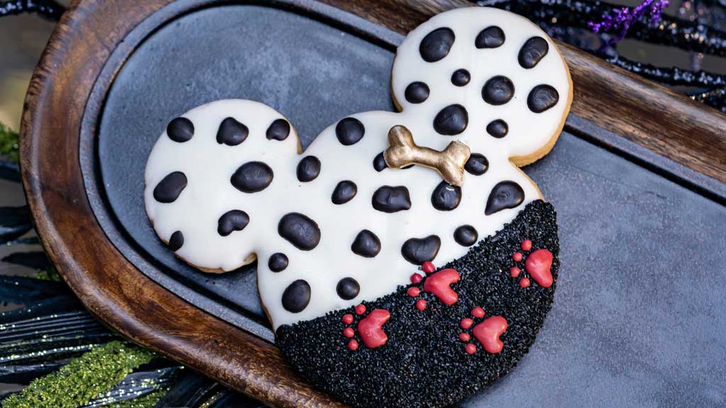 At Disney's Grand Californian Hotel & Spa, guests will find weekly rotational cookies featuring various Disney villains, like Cruella De Vil. (David Nguyen/Disneyland Resort)