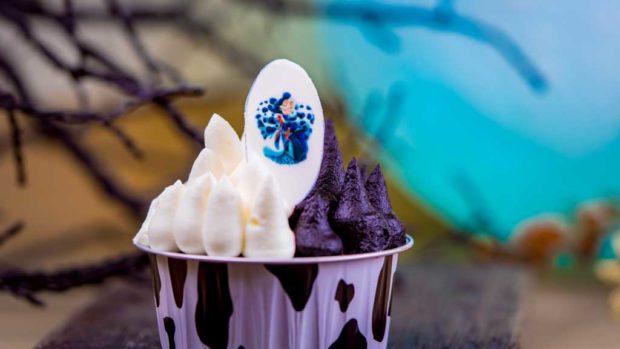 Disney guests will discover a variety of delicious treats during Halloween Time at Disneyland Resort, from Sept. 6 through Oct. 31, 2019. At Jolly Holiday Bakery Café at Disneyland Park, guests will find this Cruella de Vil-inspired brownie made with dark chocolate and white chocolate mousse. (David Nguyen/Disneyland Resort)