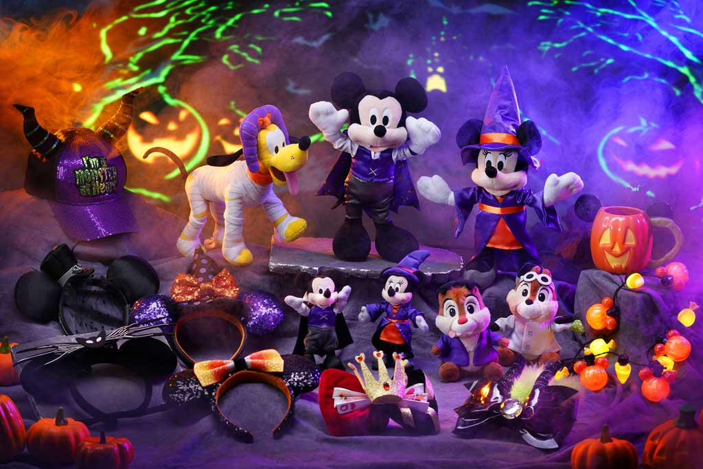 Hong Kong Disneyland - Halloween - More than 110 special Halloween-themed merchandise items are available during the event period.