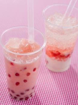 Sparkling Tapioca Drink (Strawberry Yogurt) 450 yen each at Huey, Dewey and Louie's Good Time Cafe