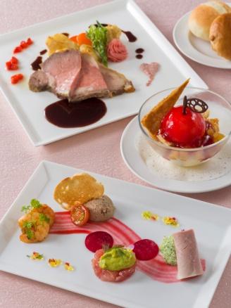 Special full-course meal 5,200 yen at Blue Bayou Restaurant (other course selections available)