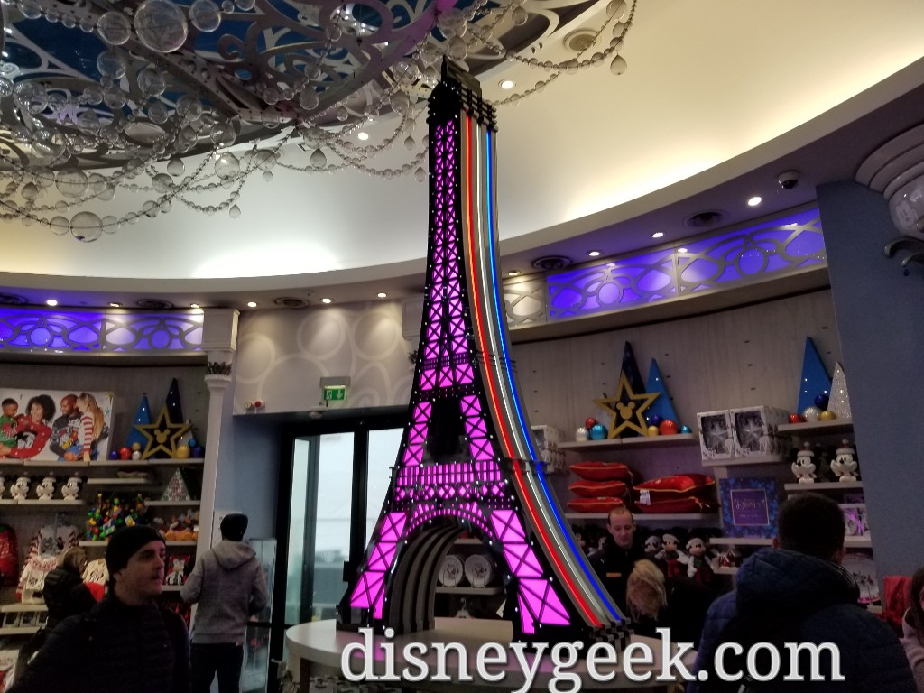 Disney Store (Champs-Élysées, Paris) - WanderDisney