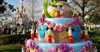 Disneyland Paris Pictures: Hub & Sleeping Beauty Castle - The Geek's Blog @  disneygeek.com