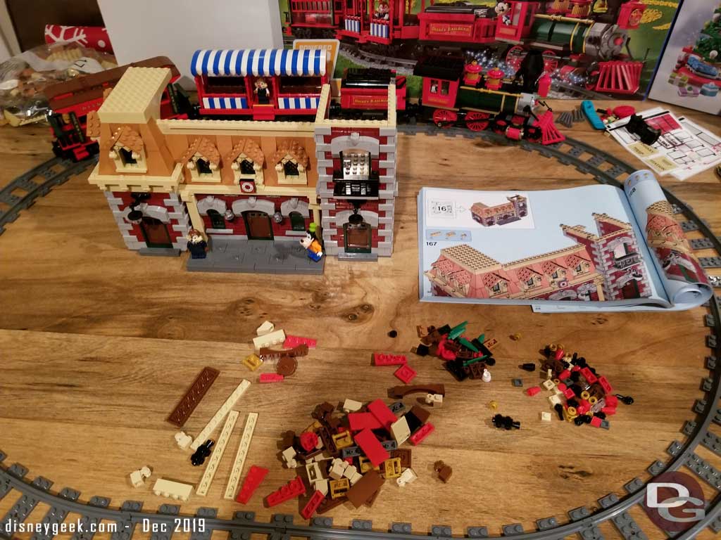 LEGO Disney Train and Station - Station