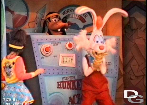 Goofy Toons Up @ Disneyland - Roger Rabbit