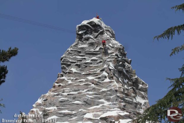 Disneyland Matterhorn - Climbers