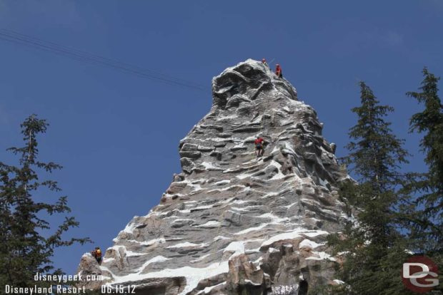 Disneyland Matterhorn - Climbers