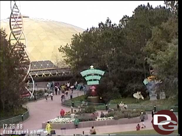 1998 - Walt Disney World Monorail - Wonders Of Life