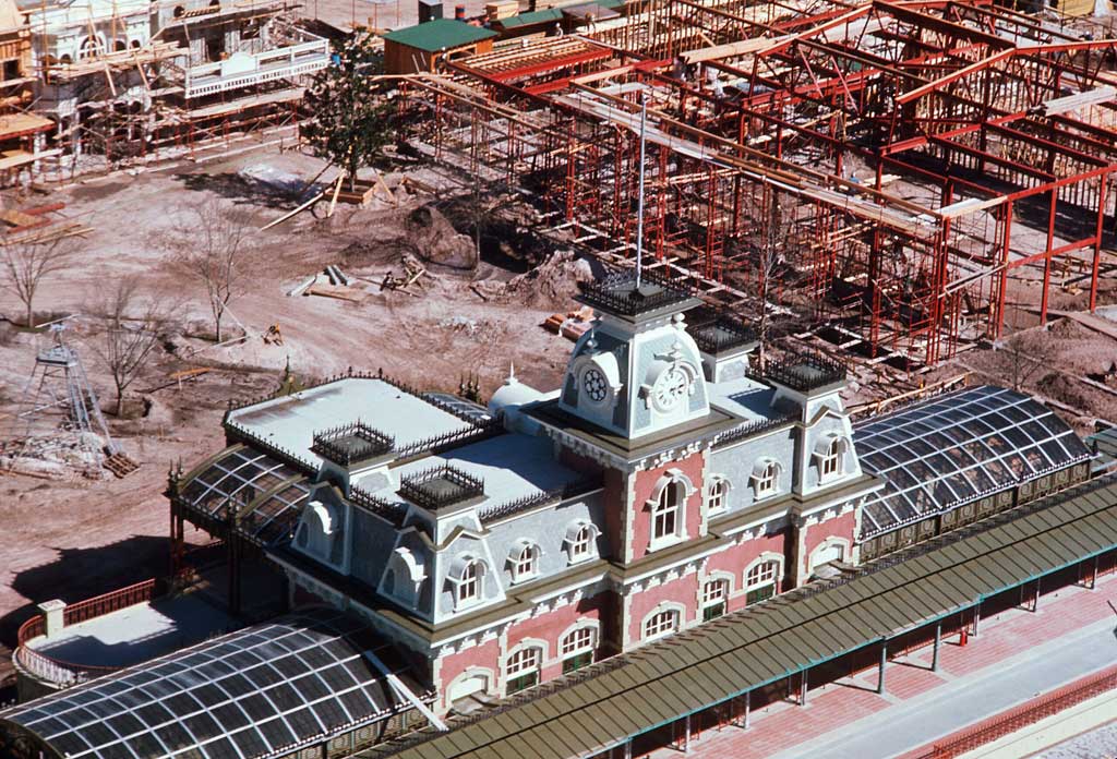 60d5317a5fe46 WDW 50 Main Street Construction 2 scaled 1