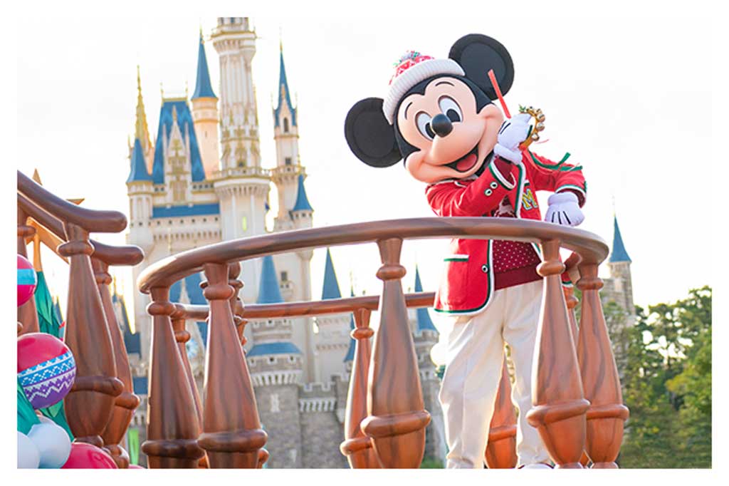 “Disney Christmas Stories” at Tokyo Disneyland