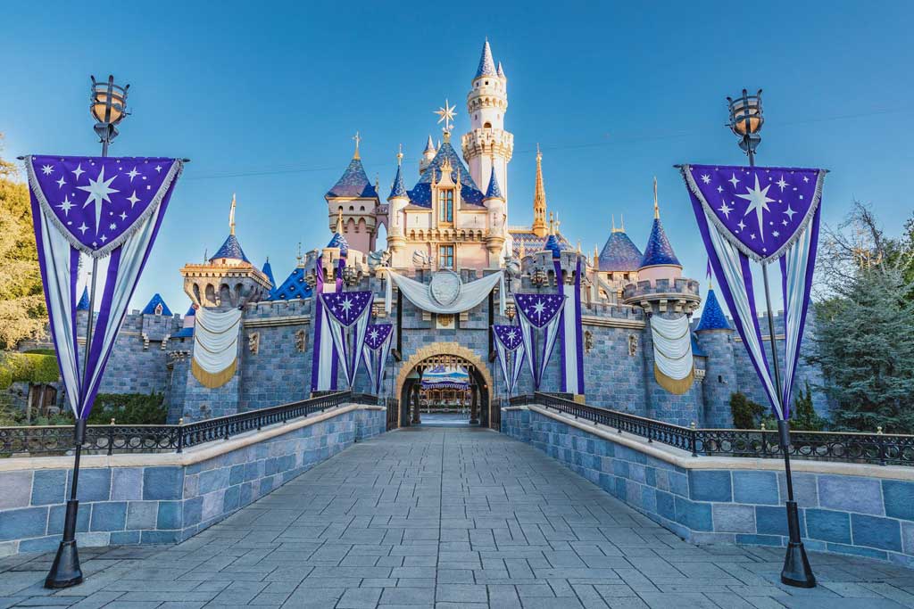 Platinum-Infused Décor Adorns Disneyland Resort in Celebration of The Walt Disney Company’s 100th Anniversary 