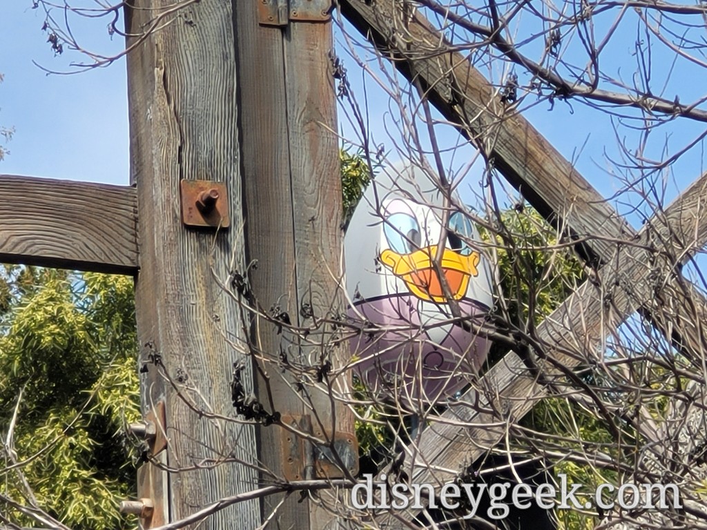 2023 Eggstravaganza @ Disneyland - Daisy Duck Egg