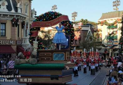 Pictures & Video: Disneyland A Christmas Fantasy Parade (2023 – 3:30pm Opening Day)