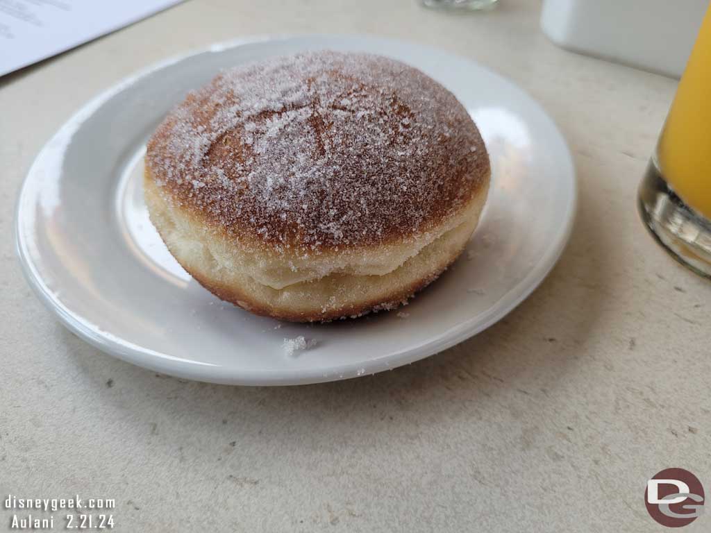 Makahiki Character Breakfast @ Aulani - Malasadas - Portuguese sugar donut