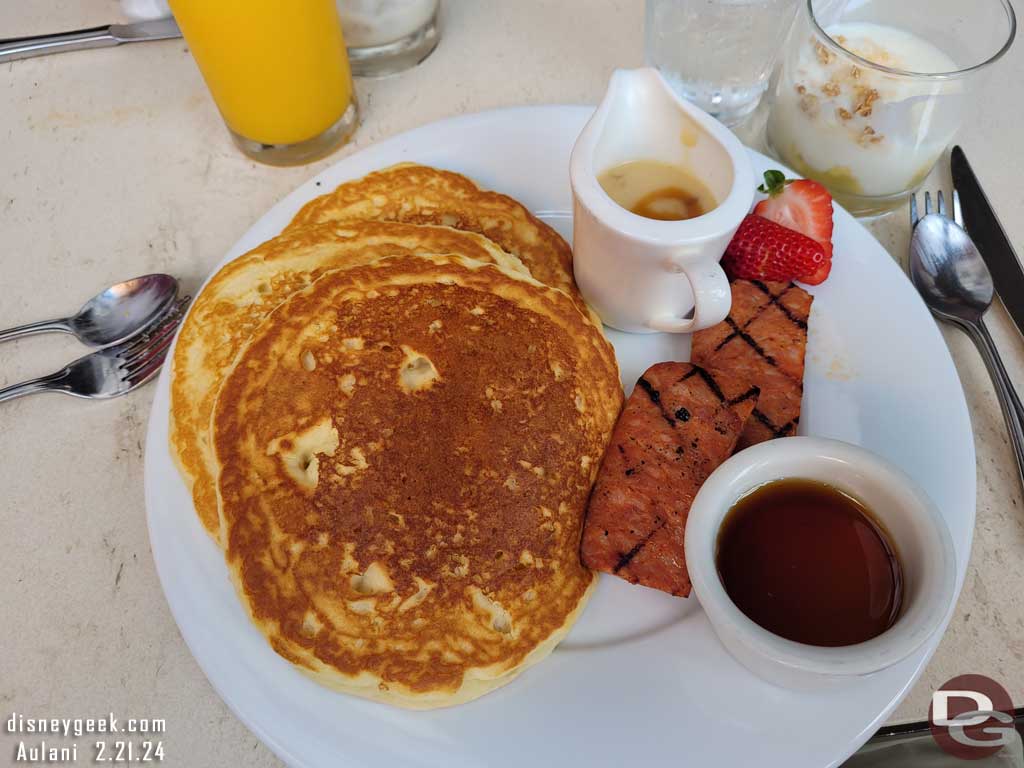 Makahiki Character Breakfast @ Aulani - 