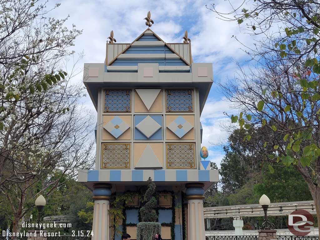 2024 - Disneyland Eggstravaganza - Tinker Bell in "it's a small world" mall