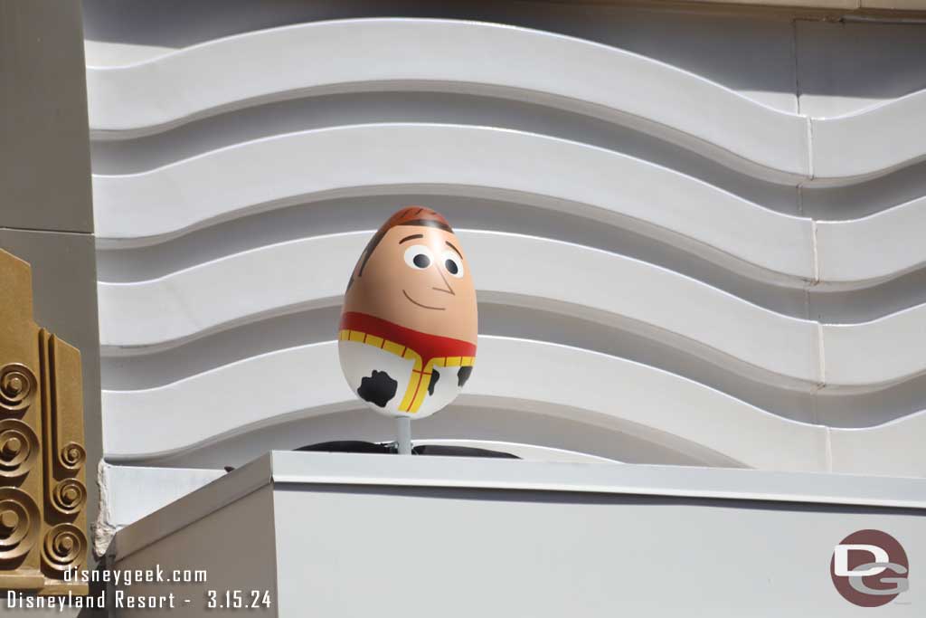 2024 - Downtown Disney Eggstravaganza - Woody at Wetzel's Pretzels