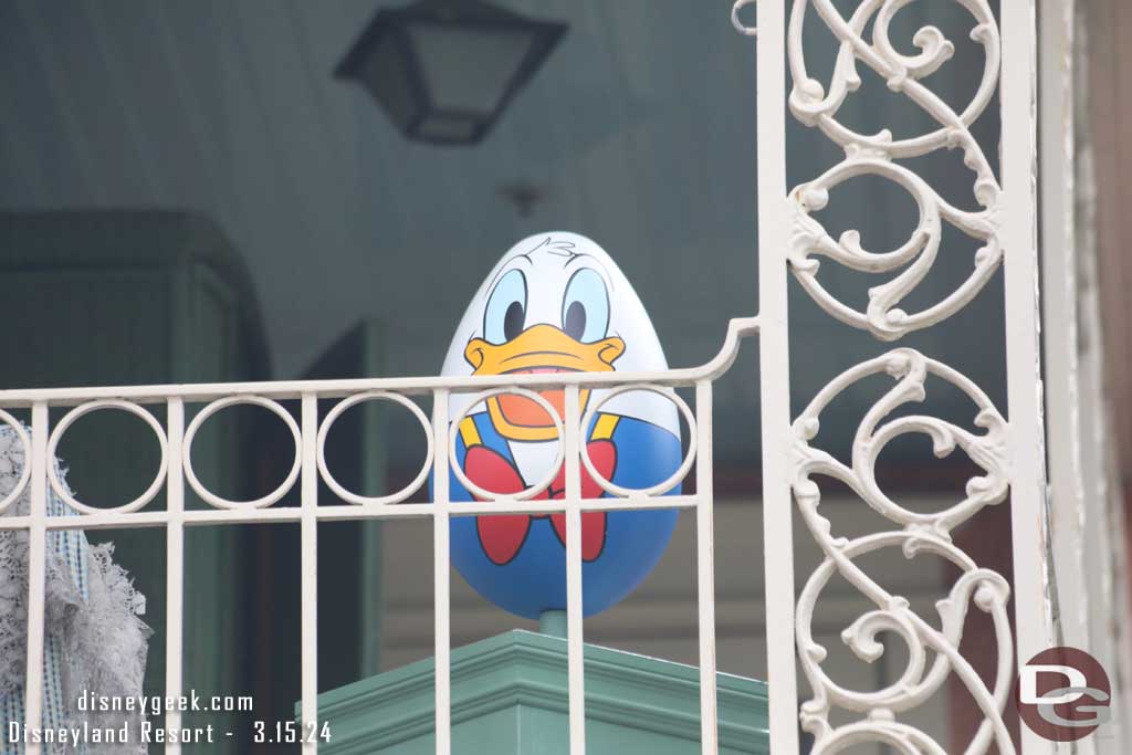 2024 - Disneyland Eggstravaganza - Donald Duck at the River Belle Terrace