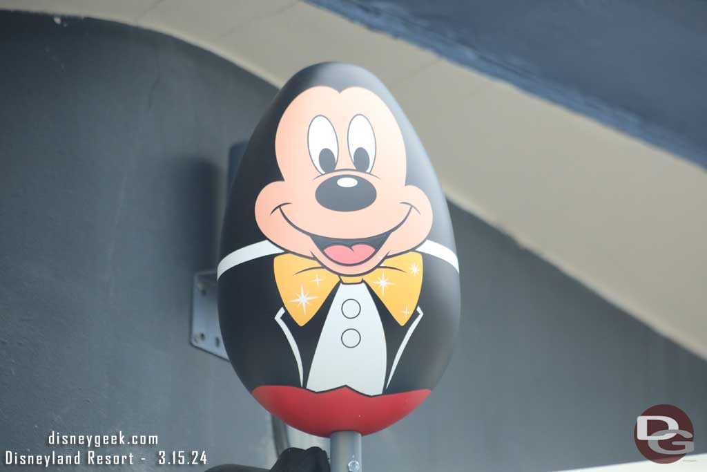 2024 - Disneyland Eggstravaganza - Mickey Mouse at Tomorrow-Landing