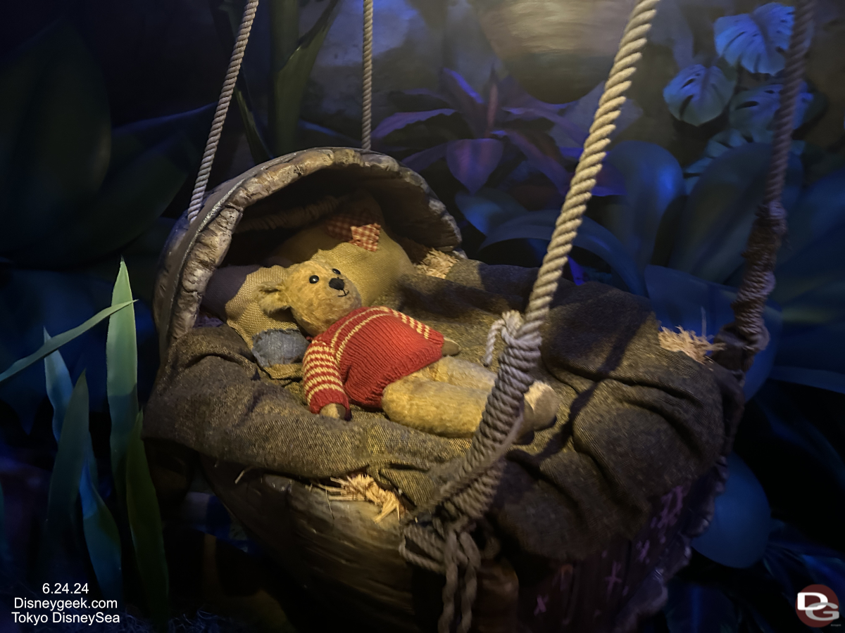 disneysea fantasysprings peterpan queue bear