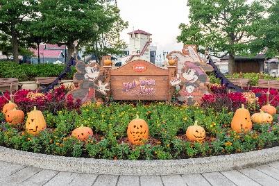 Decorations at Waterfront Park