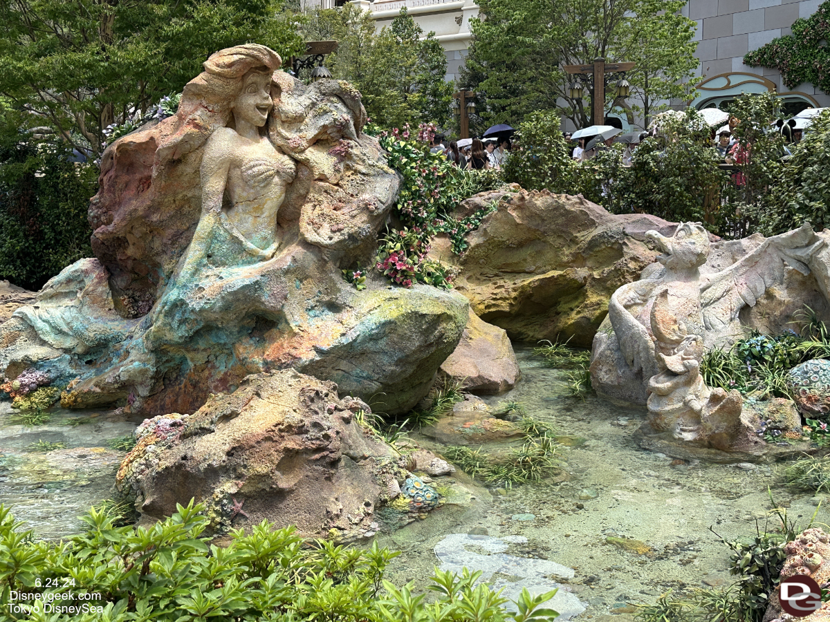 disneysea fantasysprings rock mermaid