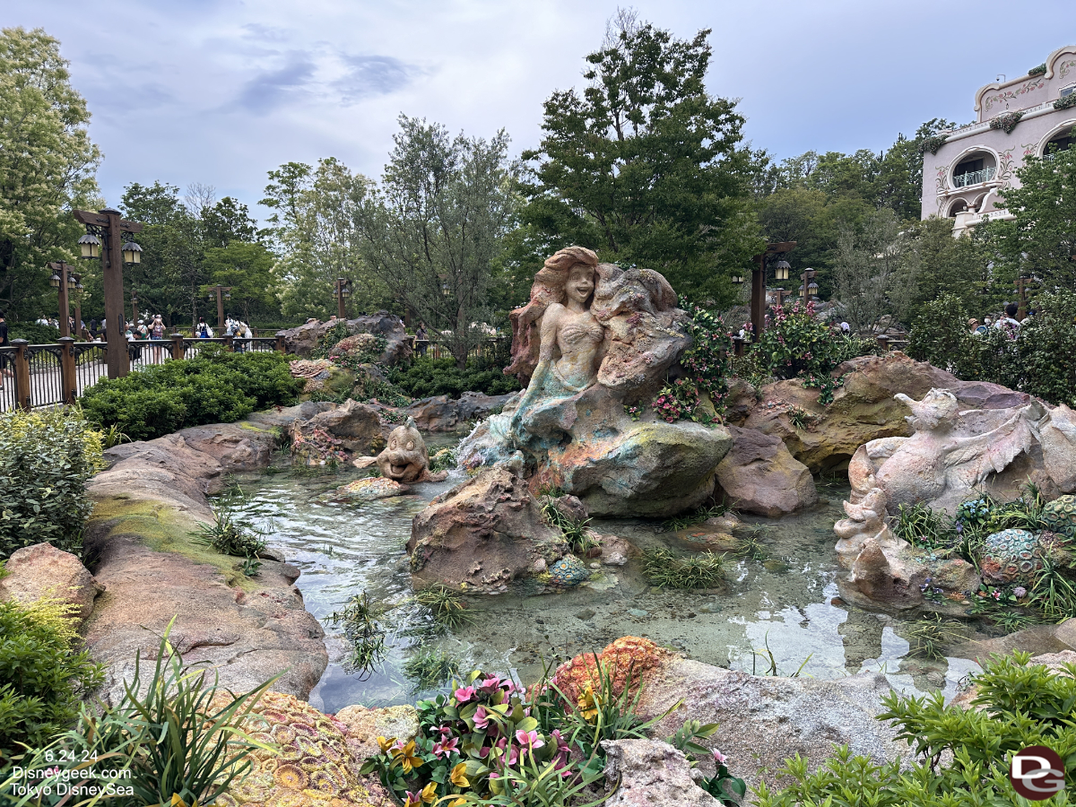 disneysea fantasysprings rock mermaid3