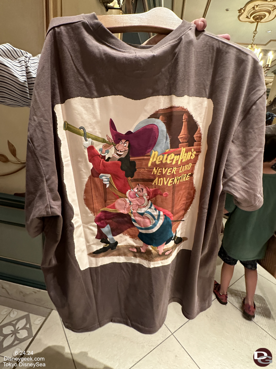 disneysea fantasysprings shop hookshirt