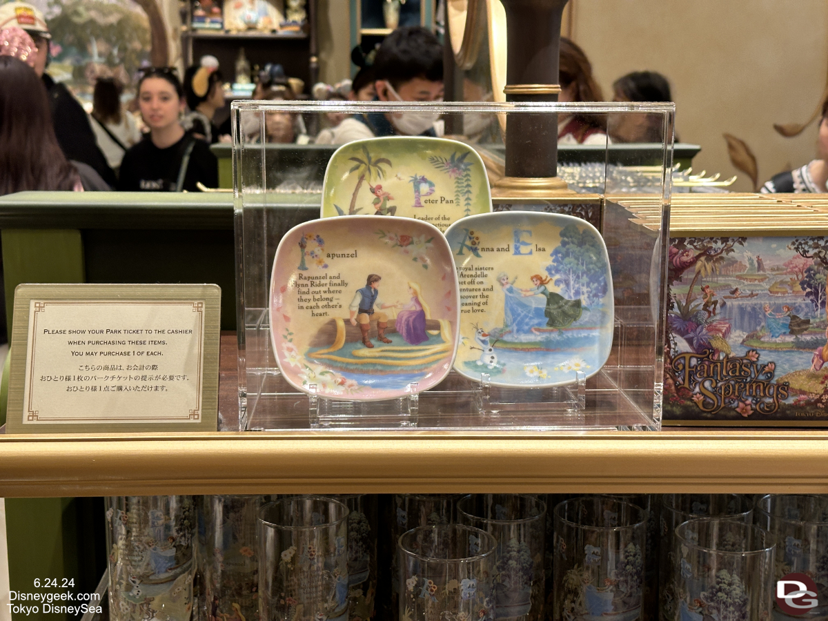 disneysea fantasysprings shop plates