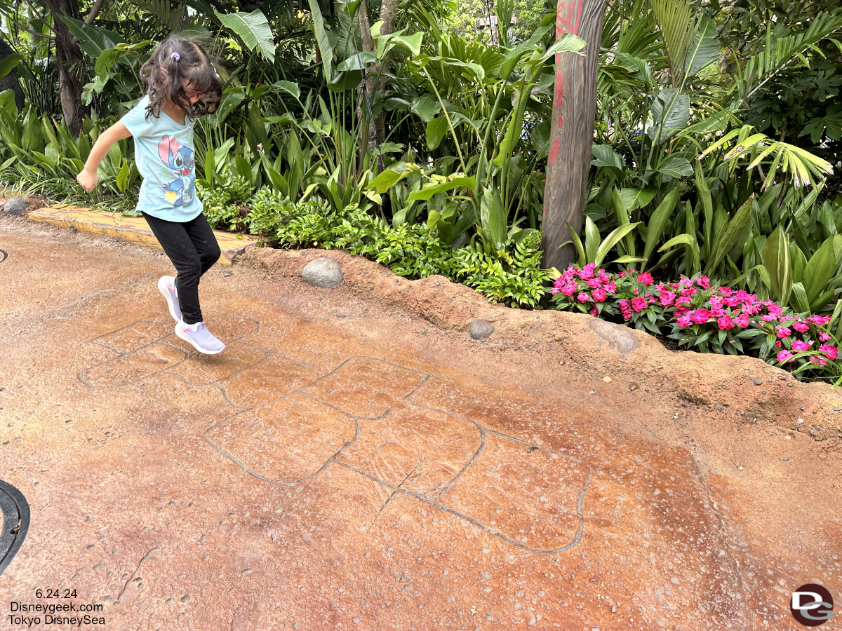 disneysea neverland hopscotch