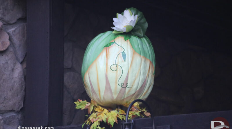 2024 Pluto's Pumpkin Pursuit @ Disneyland - Princess Tiana Pumpkin