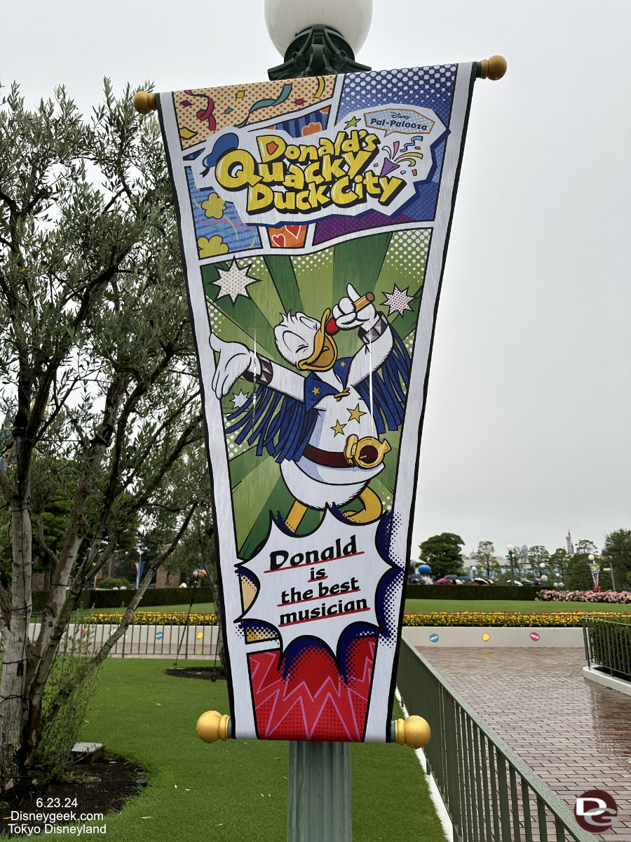 tokyodisneyland donald flag2