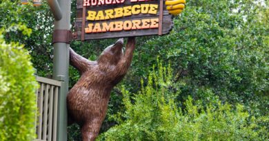 Hungry Bear Barbecue Jamboree will open on Oct. 25, 2024, at Disneyland Resort in Anaheim, Calif. The space has been transformed with a special twist from the Country Bears: guests can enjoy a mouthwatering Smoked Barbecue Combo Platter with a selection of house-smoked meats and other dishes to the Country Bears’ greatest hits. (Christian Thompson/Disneyland Resort) 