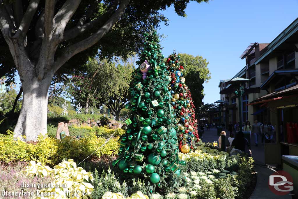 Chip and Dale's Ornament Trail 2024 in Downtown Disney - Daisy Duck Ornament