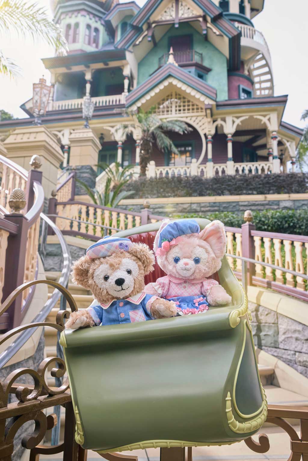 HKDL 2025 Duffy Plush Seats Special Photo Spots 2