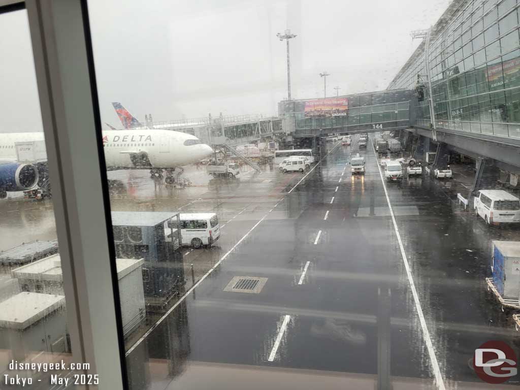 Pictures: Flight to Tokyo from Los Angeles (DeltaOne) 30 2025 05 06 143736