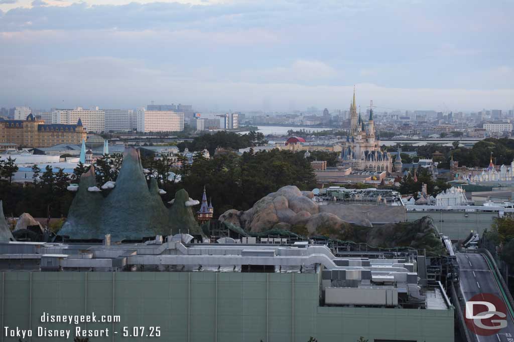 Pictures: Morning Views of Tokyo Disney Resort from Sheraton (5/7/25) 15 2025 05 07 IMG 0041