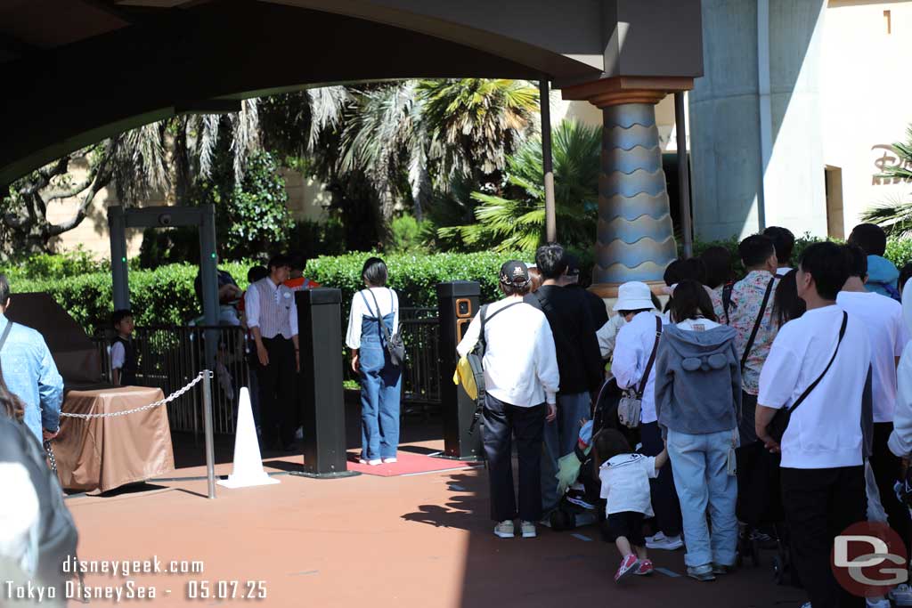 Pictures: Tokyo DisneySea Arrival and Hike to Anna and Elsa's Frozen Journey 33 2025 05 07 IMG 0143