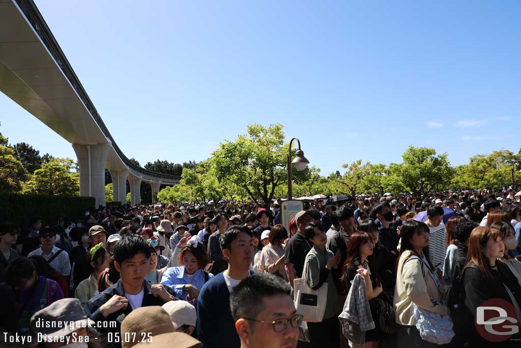 Pictures: Tokyo DisneySea Arrival and Hike to Anna and Elsa's Frozen Journey 31 2025 05 07 IMG 0147